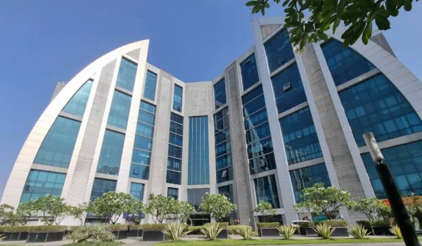 Pinnacle Business Park